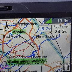 Flugwegposition um 08:18:11: Aufgenommen in der Nähe von Gemeinde Weikersdorf am Steinfelde, Weikersdorf am Steinfelde, Österreich in 971 Meter